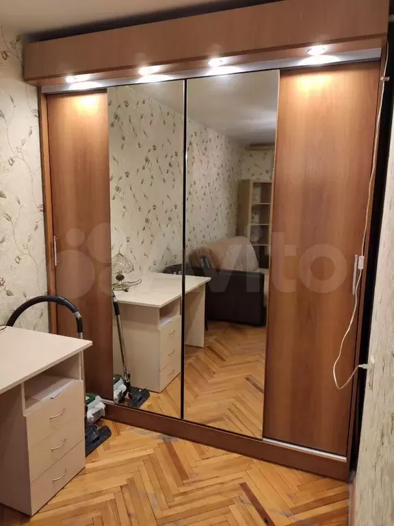 Комната 18 м в 4-к., 2/8 эт. - Фото 1