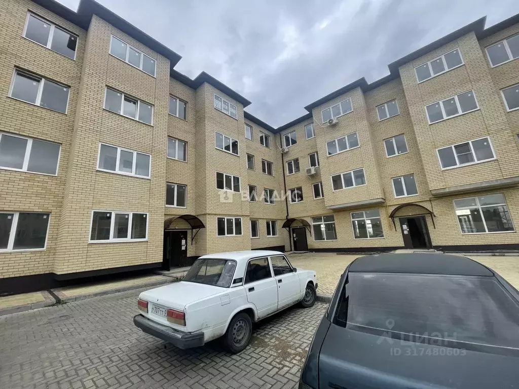 1-к кв. Адыгея, Адыгейск Советская ул., 10/2 (40.0 м) - Фото 0