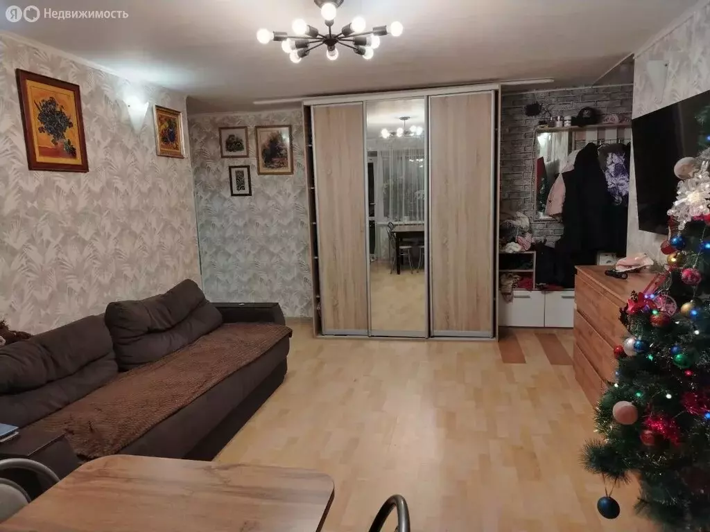 3-комнатная квартира: Екатеринбург, улица Отто Шмидта, 70 (54.3 м) - Фото 2