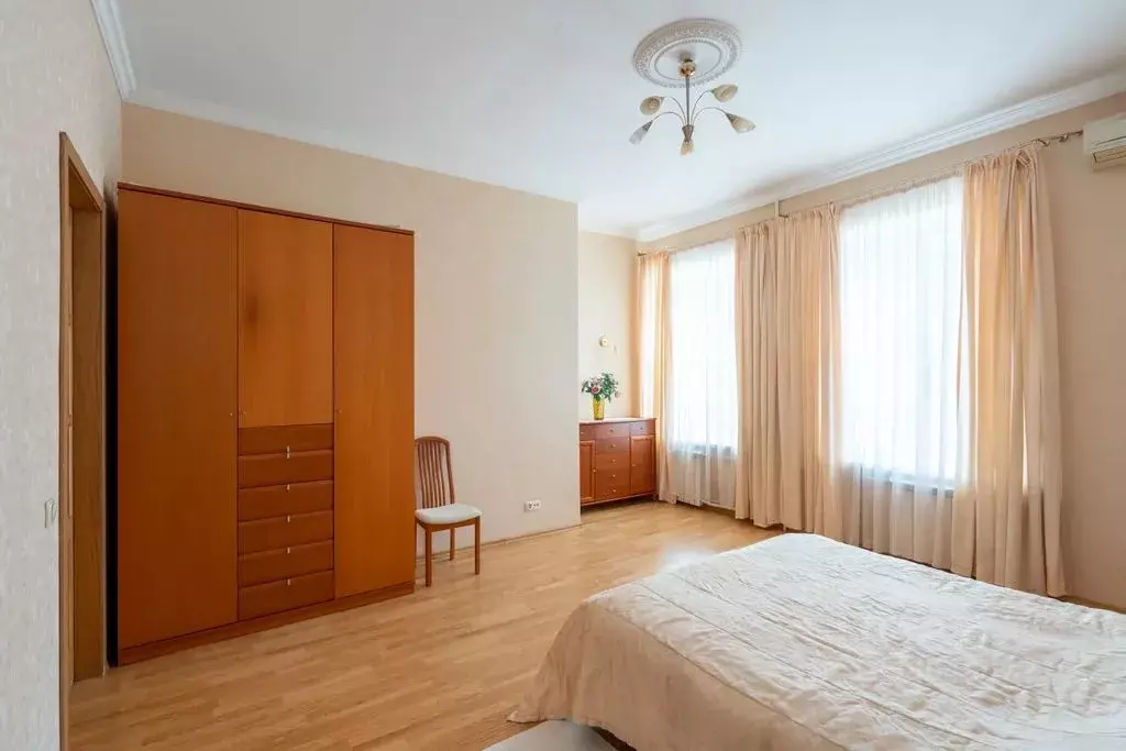 2-к кв. Санкт-Петербург наб. Реки Мойки, 32 (90.0 м) - Фото 1