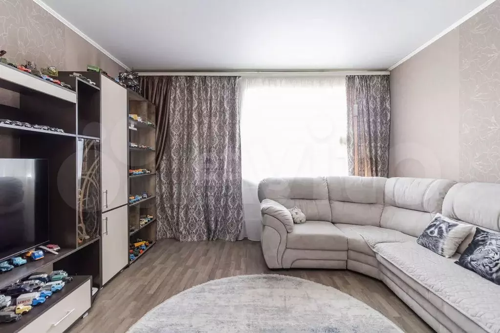 2-к. квартира, 60 м, 3/3 эт. - Фото 1