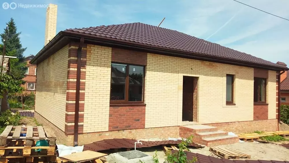 Дом в Ростов-на-Дону, Особенная улица (110 м) - Фото 1