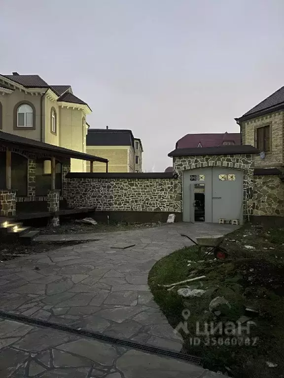 Дом в Дагестан, Махачкала туп. 2-й Вузовский, 10 (350 м) - Фото 1