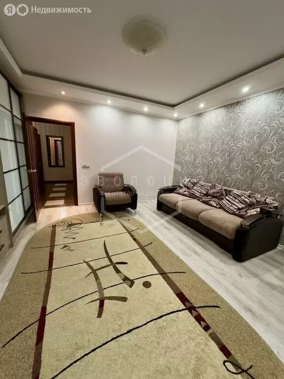 2-комнатная квартира: Калининград, Юбилейная улица, 8 (55 м) - Фото 1