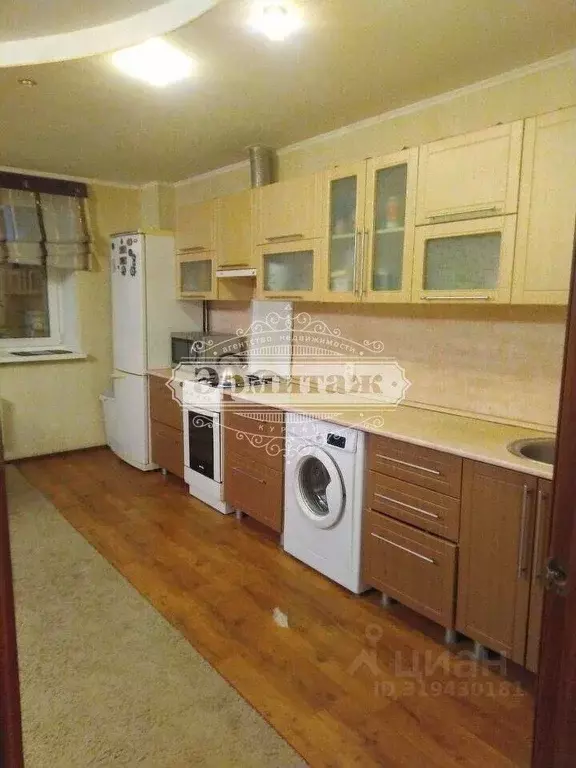 3-к кв. Курганская область, Курган Заозерный жилрайон, 6А мкр, 4А ... - Фото 2