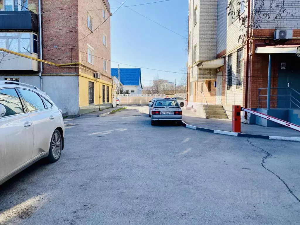 Гараж в Ростовская область, Батайск Книжный пер., 11Б (17 м) - Фото 1