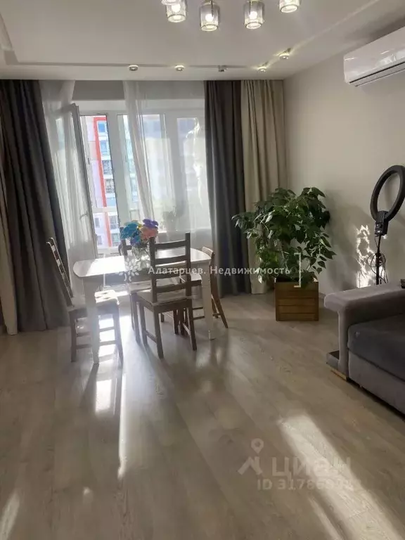 3-к кв. Томская область, Томск Урожайный пер., 32 (77.6 м) - Фото 0