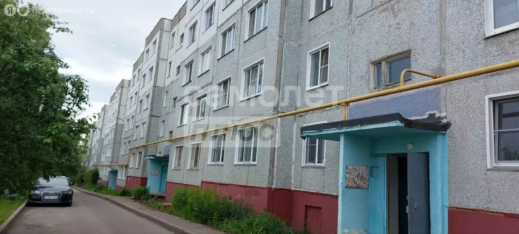 3-комнатная квартира: Киров, микрорайон Радужный, проспект Строителей, ... - Фото 0