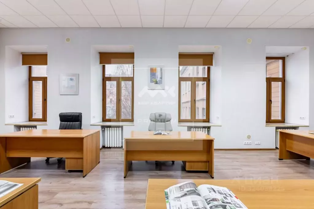 Офис в Санкт-Петербург Суворовский просп., 39 (131 м) - Фото 1