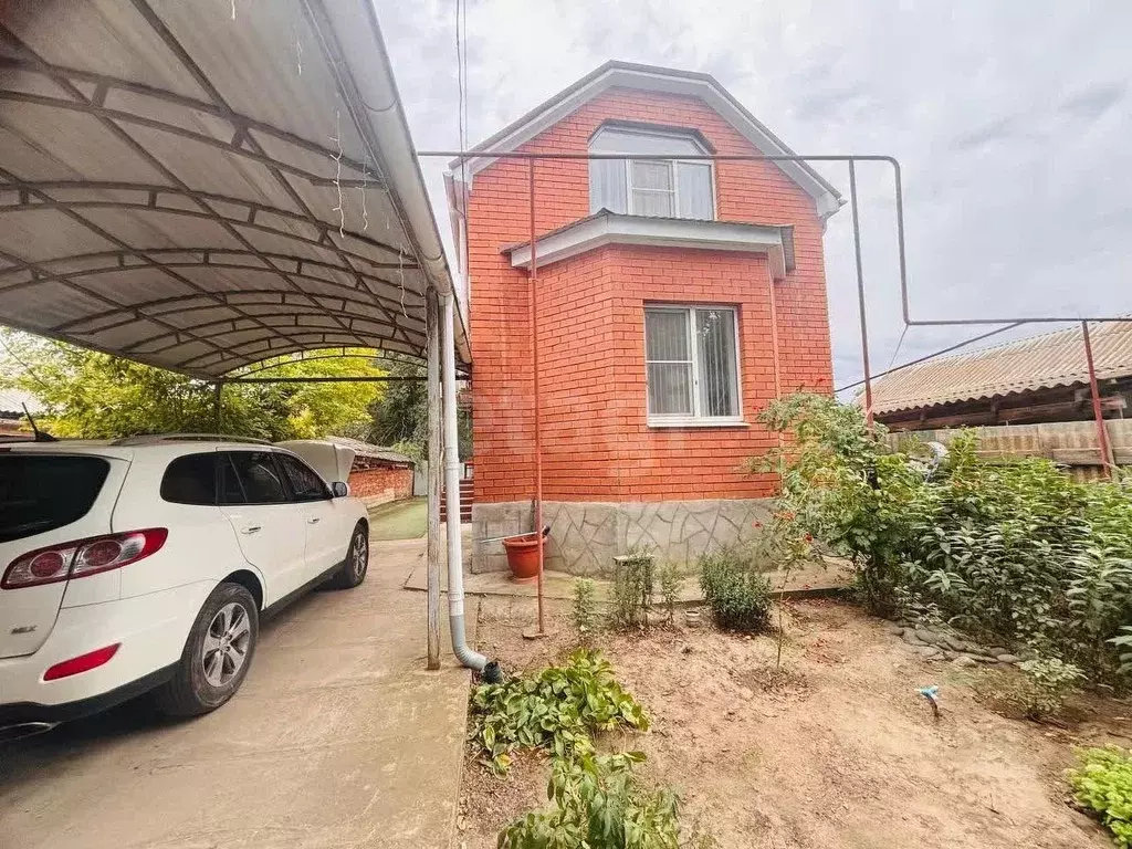 Дом в Калмыкия, Элиста ул. Кирова, 35 (96 м) - Фото 0