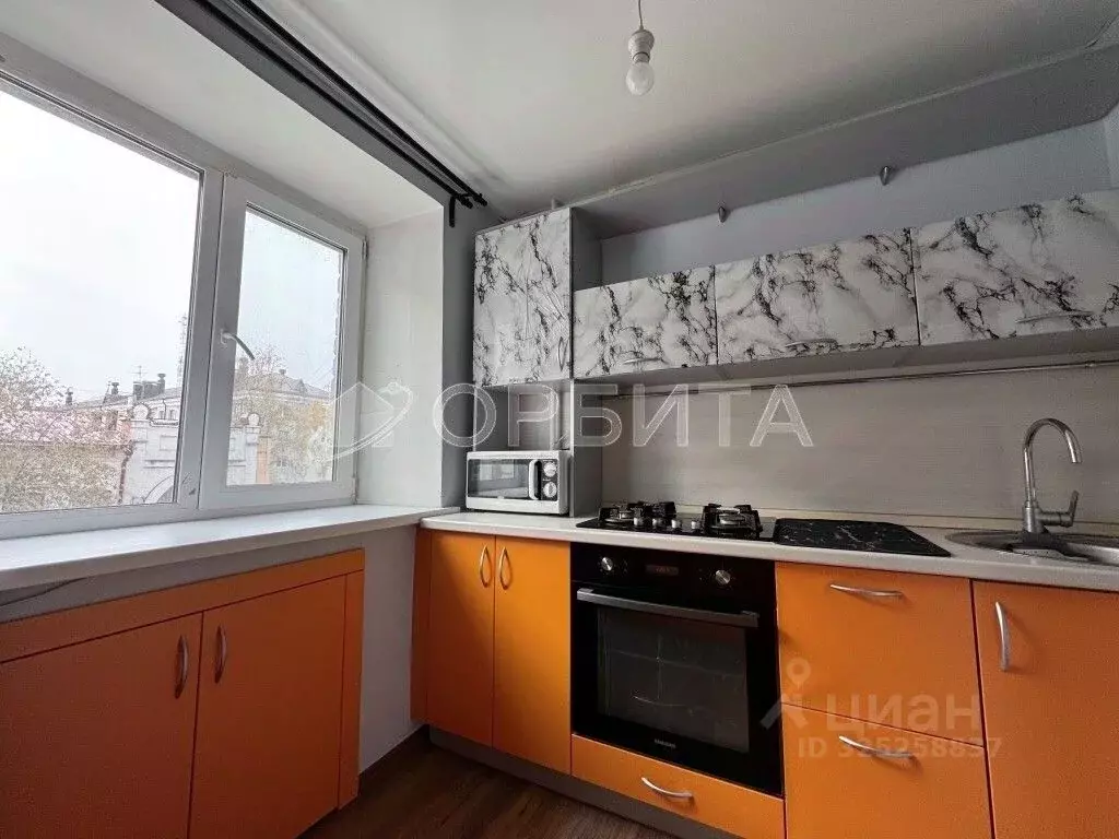 Студия Тюменская область, Тюмень ул. Володарского, 33 (30.0 м) - Фото 1