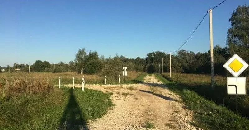 Участок в Московская область, Волоколамский городской округ, д. ... - Фото 0