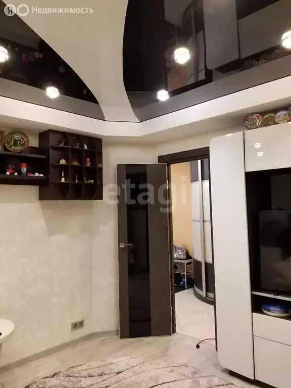 3-комнатная квартира: Ярославль, улица Пожарского, 1А (62 м) - Фото 1