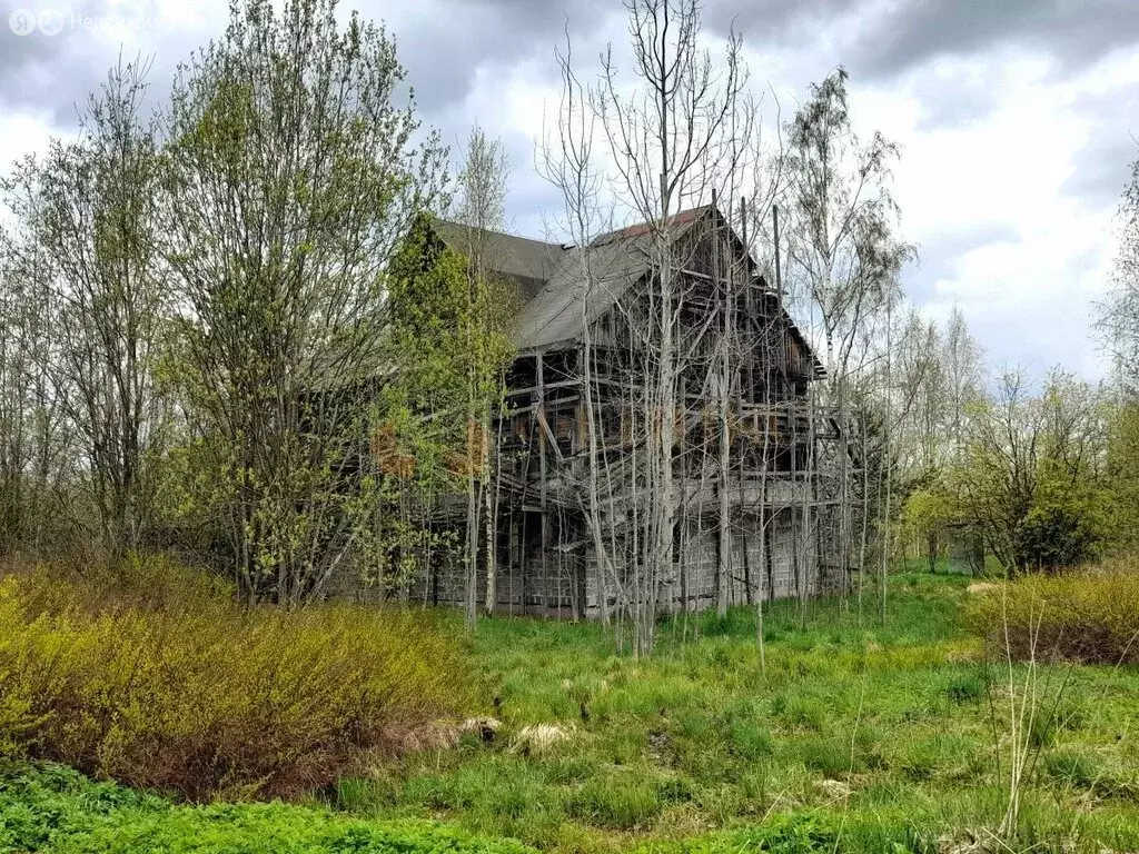 Дом в городской посёлок Ульяновка, Большая Речная улица, 68/2 (240 м) - Фото 1