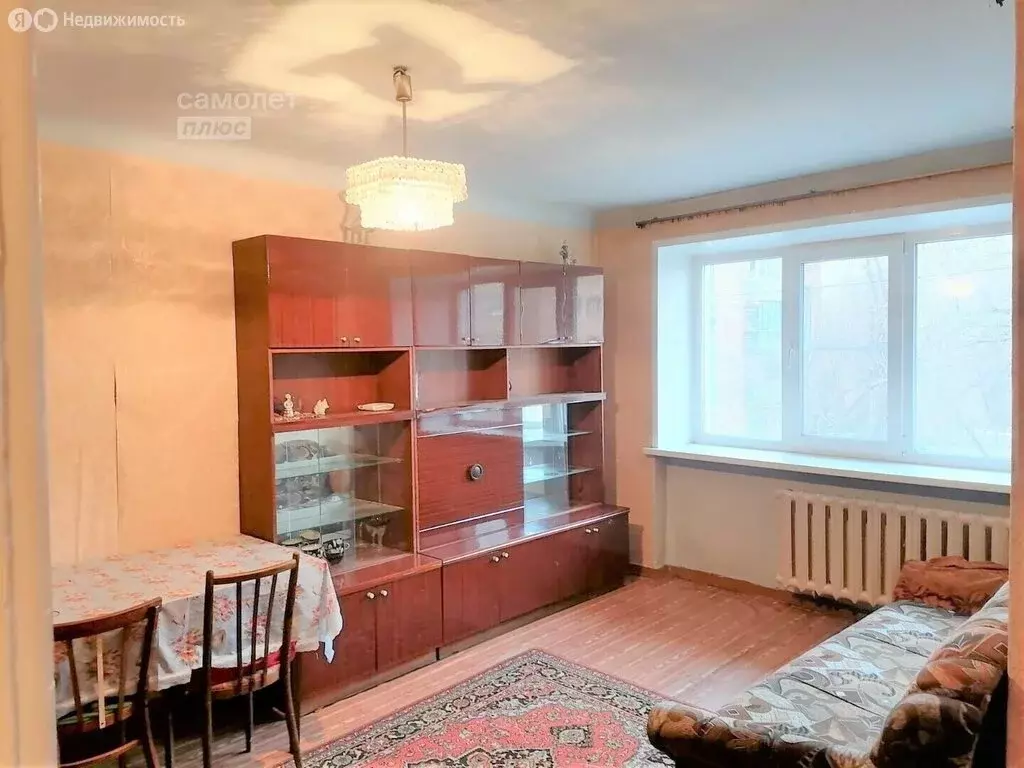 3-комнатная квартира: Красноярск, улица Калинина, 80А (55 м) - Фото 0