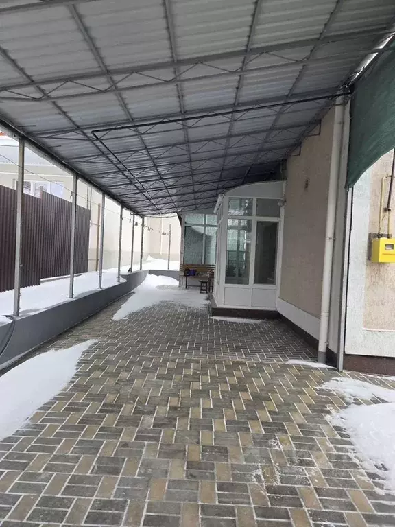 Дом в Крым, Симферополь ул. Армутлык (150 м) - Фото 2