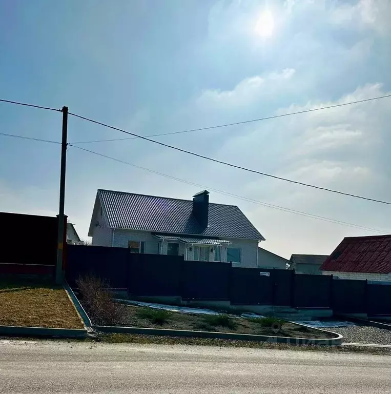 Дом в Белгородская область, Белгородский район, пос. Майский пер. ... - Фото 1