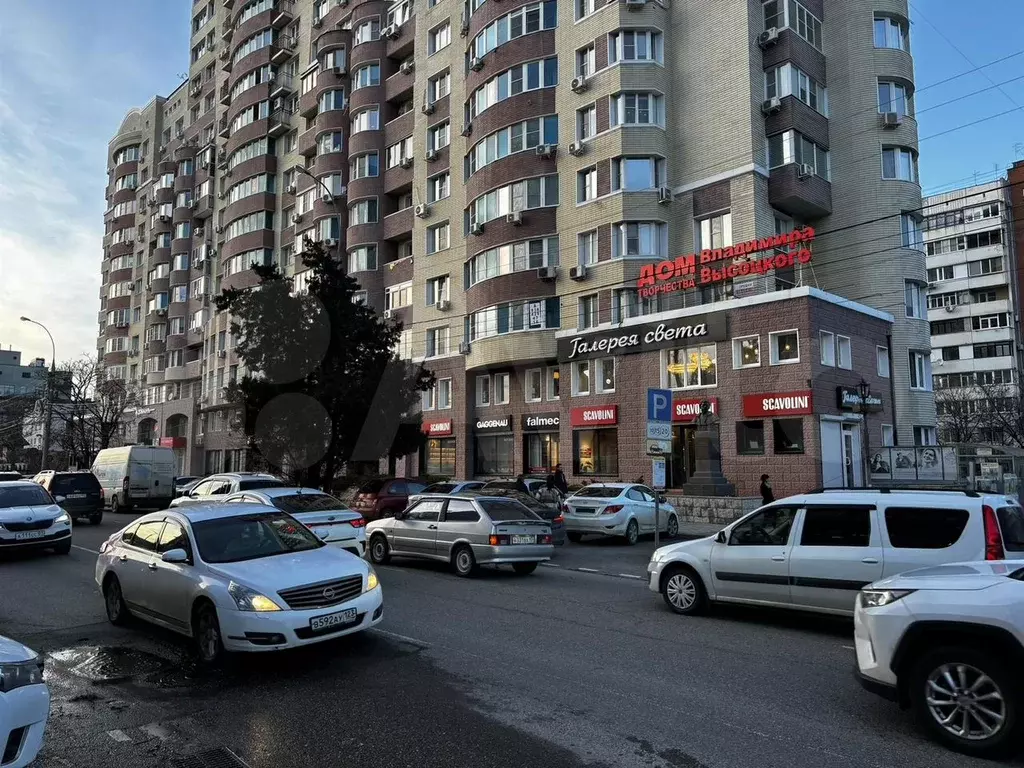 Торгово-офисное помещение в центре, 54.1 м - Фото 0