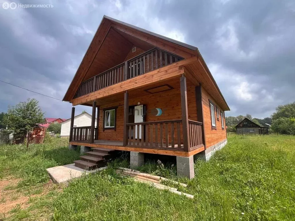Дом в село Иглино, улица Белинского, 136 (100 м) - Фото 1