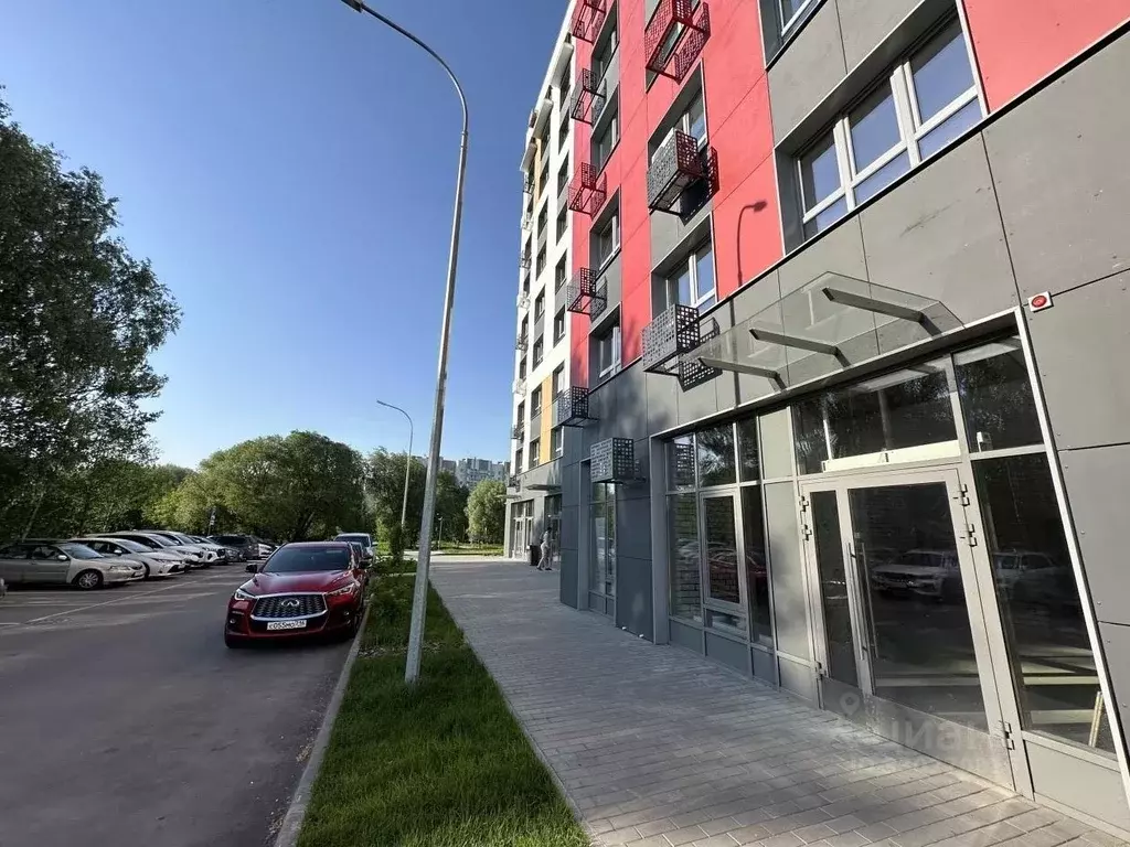 Помещение свободного назначения в Татарстан, Казань ул. Азата ... - Фото 1