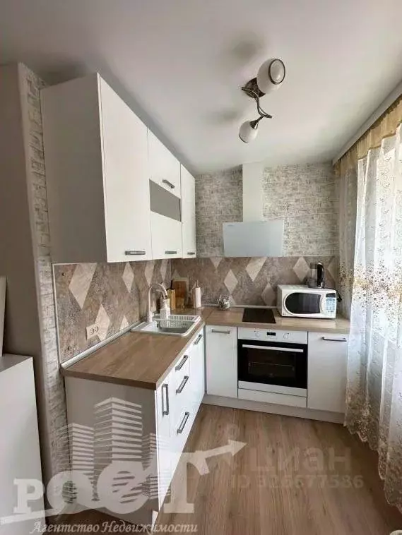 3-к кв. Приморский край, Артем ул. Фрунзе, 44 (62.9 м) - Фото 1