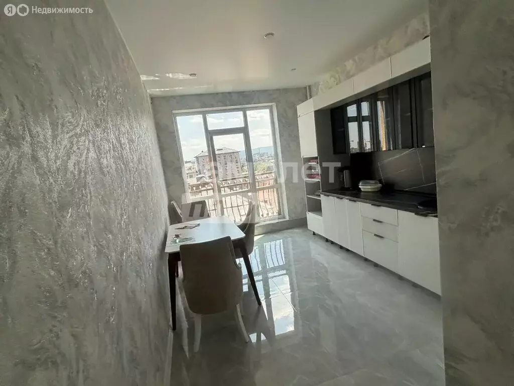 1-комнатная квартира: Нальчик, улица Шарданова, 52 (47 м) - Фото 1