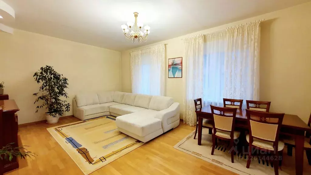 3-к кв. Новосибирская область, Новосибирск ул. Ермака, 4 (132.0 м) - Фото 1