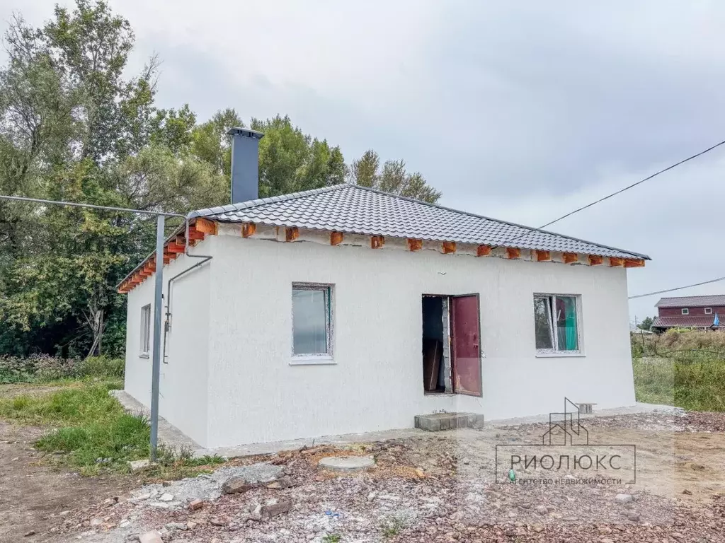 Дом в Челябинская область, с. Агаповка ул. Известковая, 24Б (100 м) - Фото 1