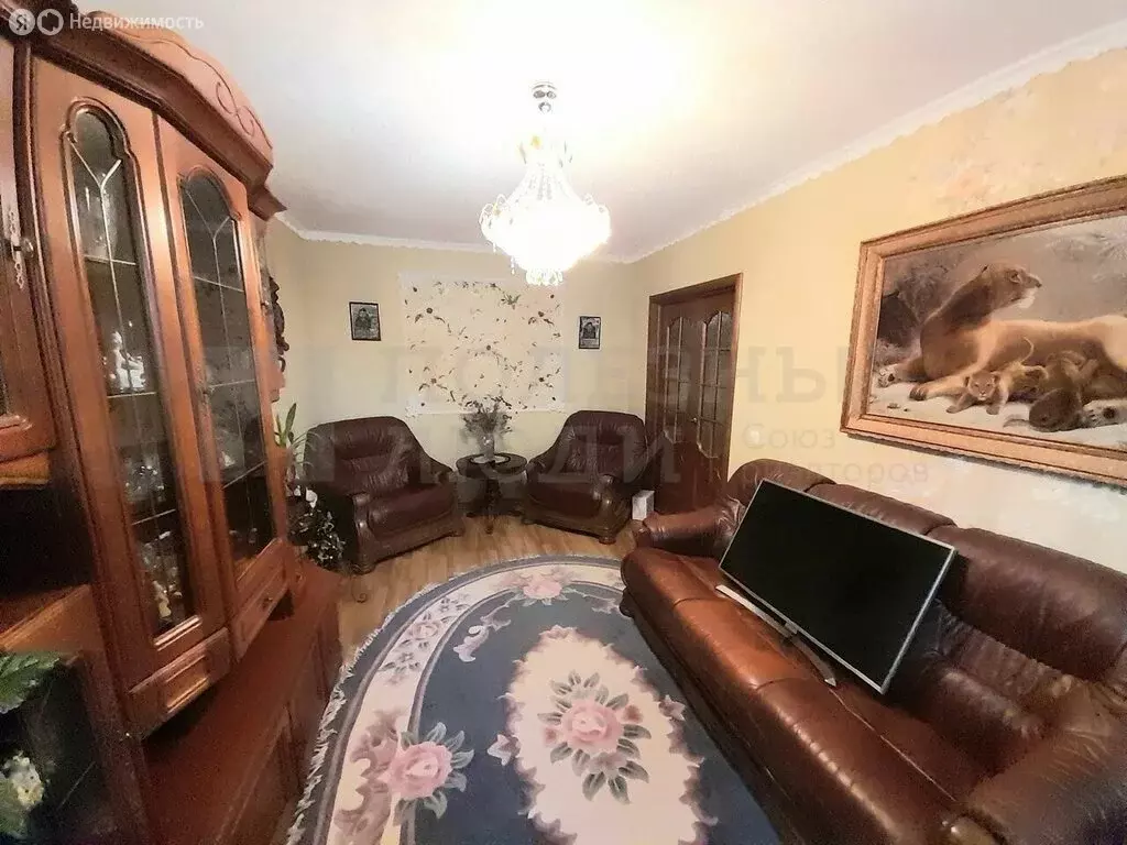 3-комнатная квартира: деревня Григорово, Центральная улица, 14 (69 м) - Фото 1