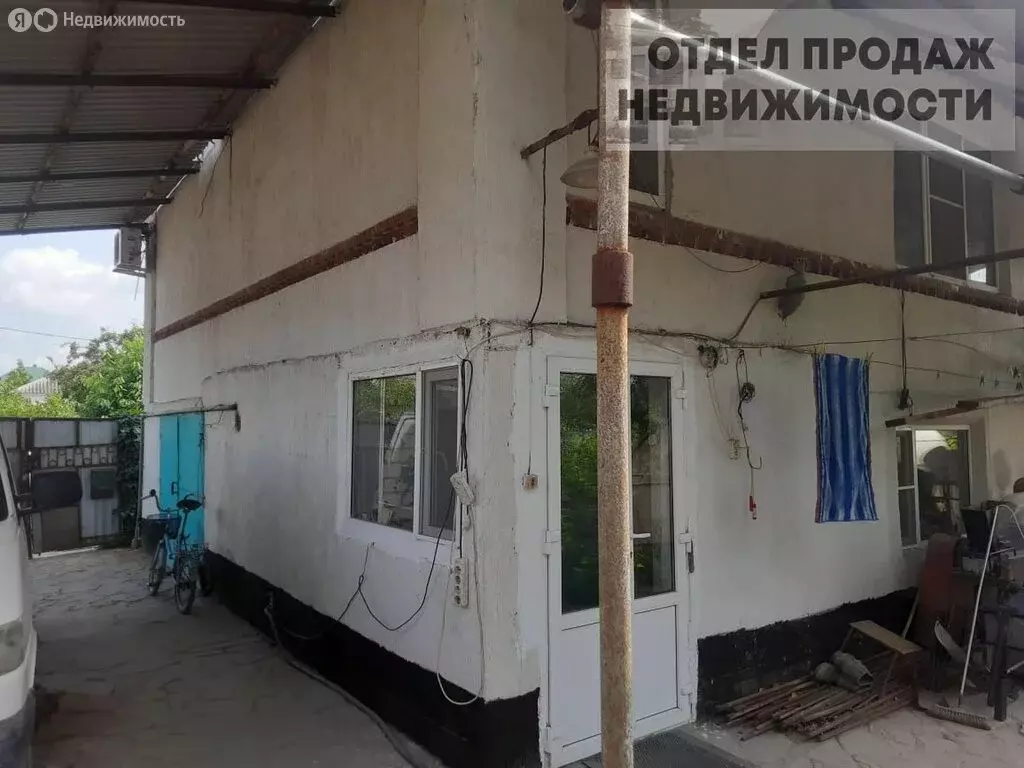Дом в Крымск, улица Космонавтов (145 м) - Фото 0