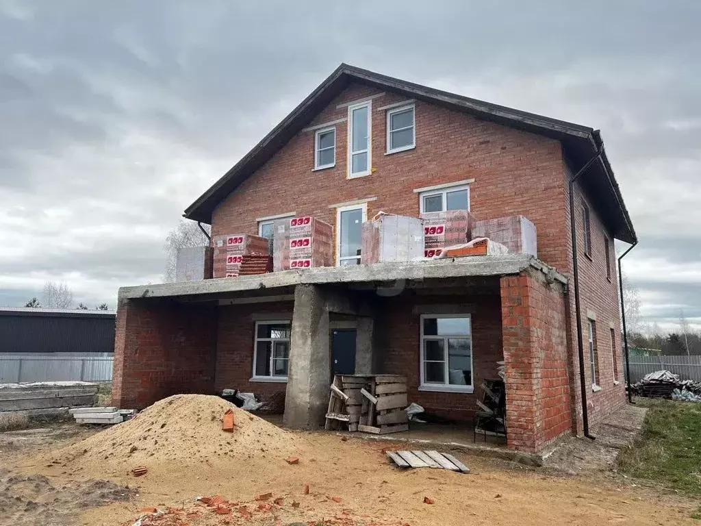 Дом в Вологодская область, с. Кубенское ул. Весенняя, 10 (260 м) - Фото 1