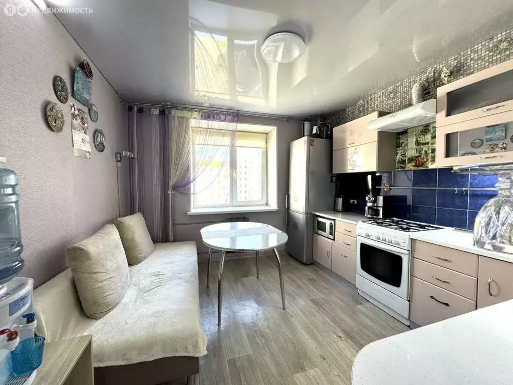 2-комнатная квартира: Саратов, Рижская улица, 20В (68 м) - Фото 0