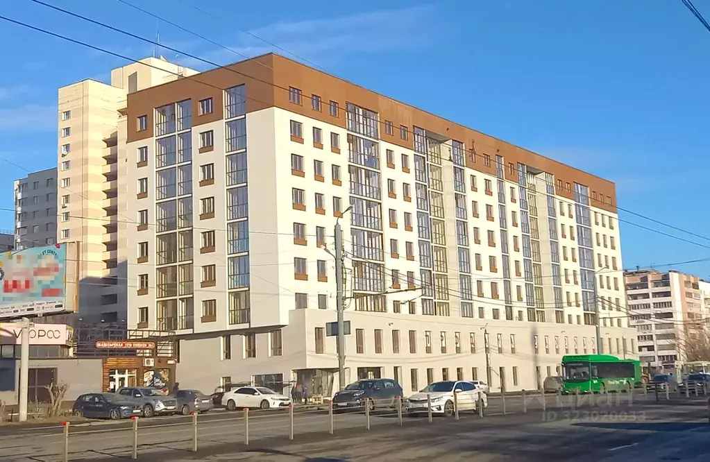 2-к кв. Челябинская область, Челябинск ул. Братьев Кашириных, 98 (70.0 ... - Фото 1