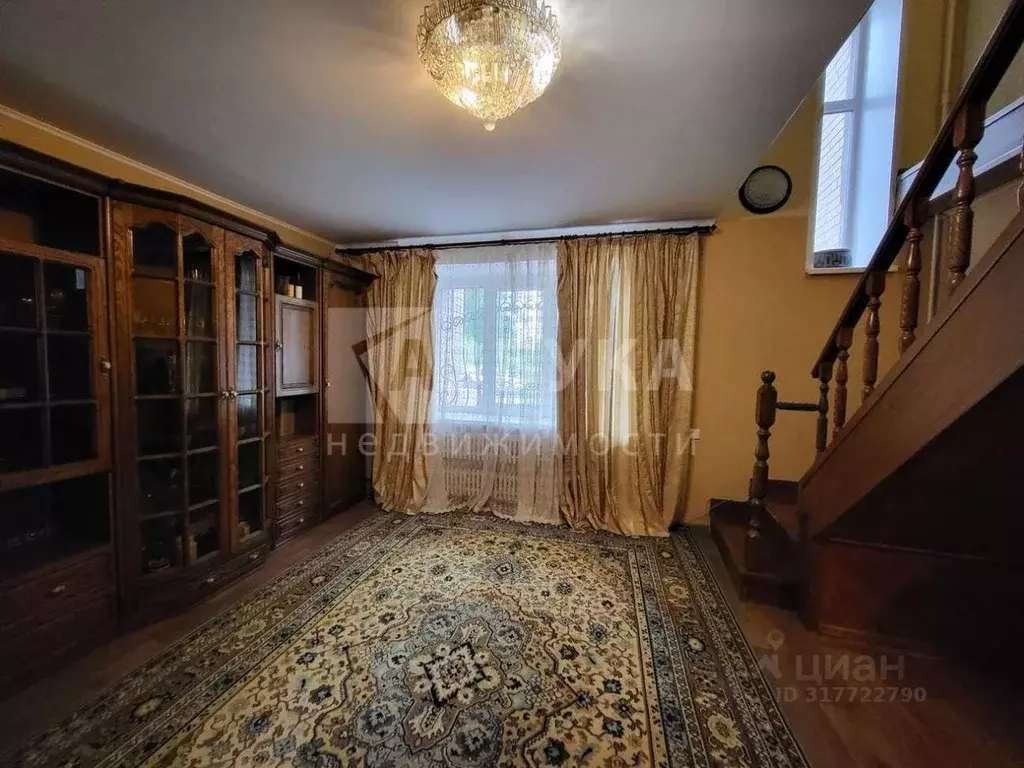 4-к кв. Воронежская область, Воронеж ул. Генерала Лизюкова, 9 (96.1 м) - Фото 0