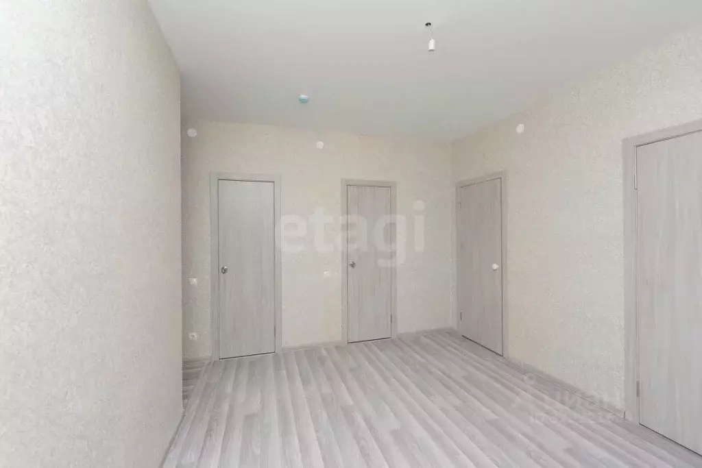 3-к кв. Пермский край, Пермь Углеуральская ул., 25 (80.0 м) - Фото 1