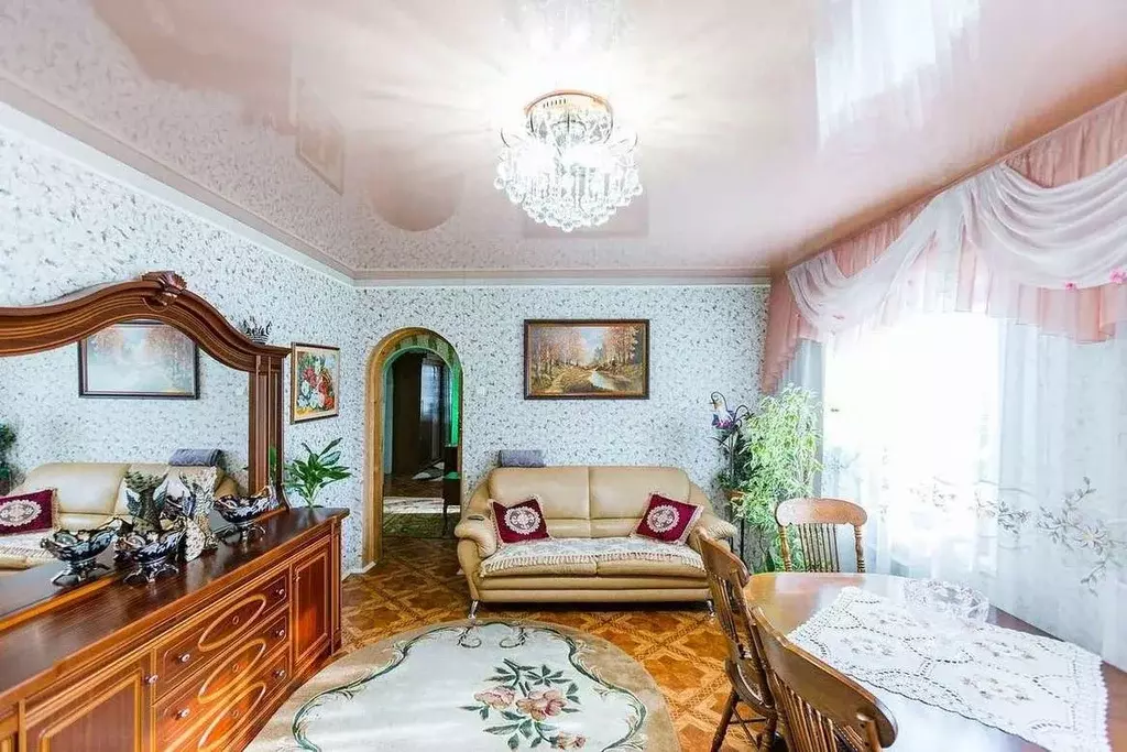 Дом в Астраханская область, Астрахань ул. Николая Островского, 91 (100 ... - Фото 1