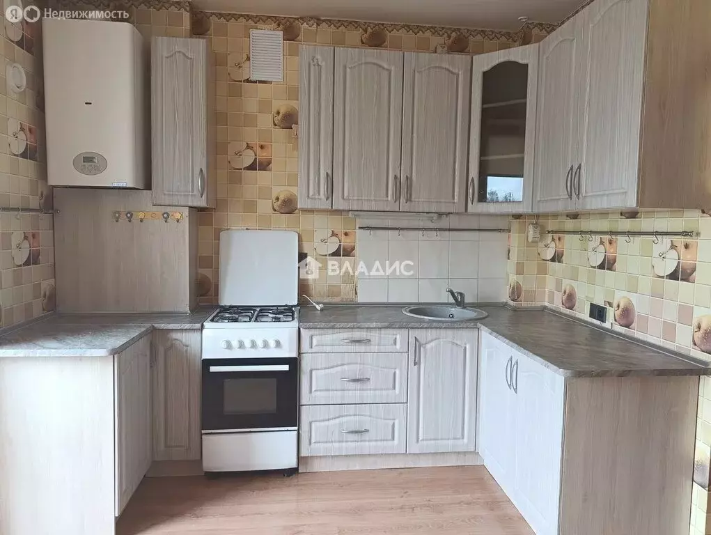 3-комнатная квартира: Калининград, улица Станиславского, 62 (75.3 м) - Фото 1