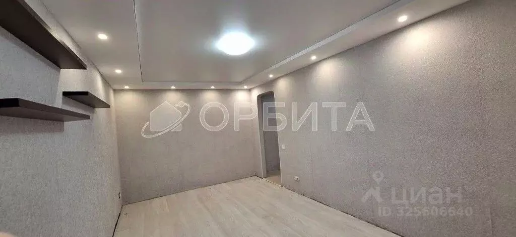 3-к кв. Тюменская область, Тюмень ул. Республики, 248 (50.4 м) - Фото 2