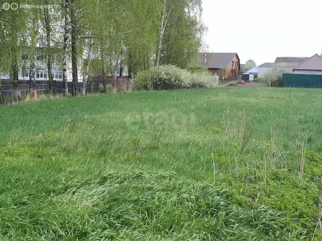 Участок в село Отрадное, Октябрьская улица (9.8 м) - Фото 0