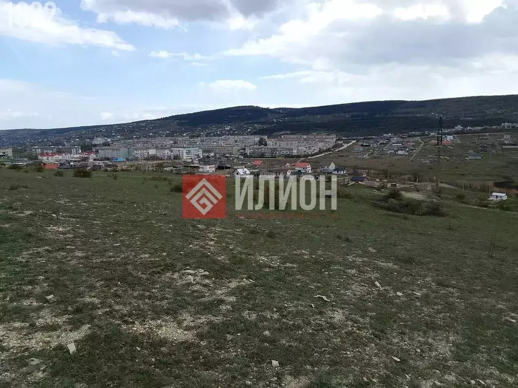 Участок в Крым, Феодосия муниципальный округ, с. Солнечное ул. ... - Фото 1