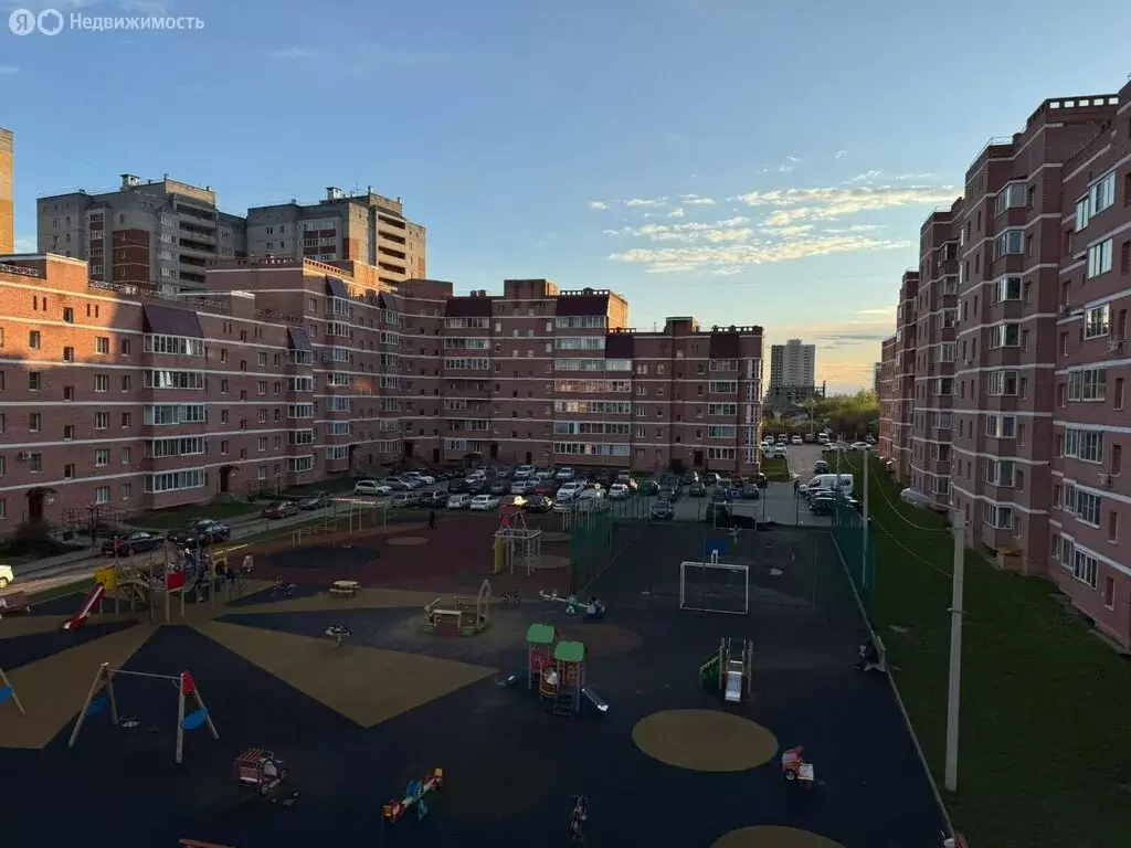 3-комнатная квартира: Киров, улица Архитектора Валерия Зянкина, 7 (60 ... - Фото 2