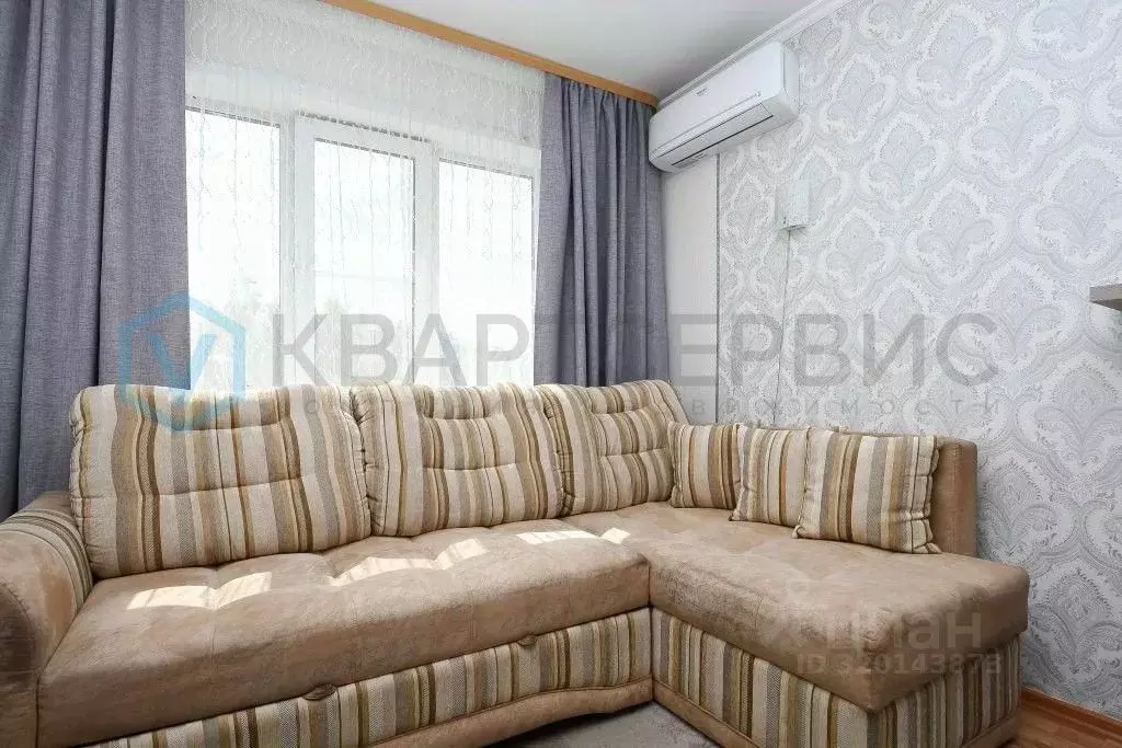 1-к кв. Омская область, Омск просп. Космический, 101к1 (30.1 м) - Фото 1