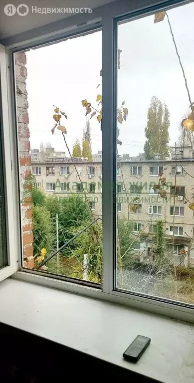 1-комнатная квартира: Энгельс, улица Космонавтов, 12 (13 м) - Фото 1