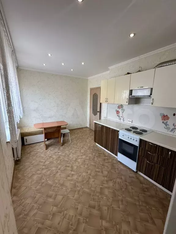 2-к. квартира, 60 м, 15/18 эт. - Фото 0