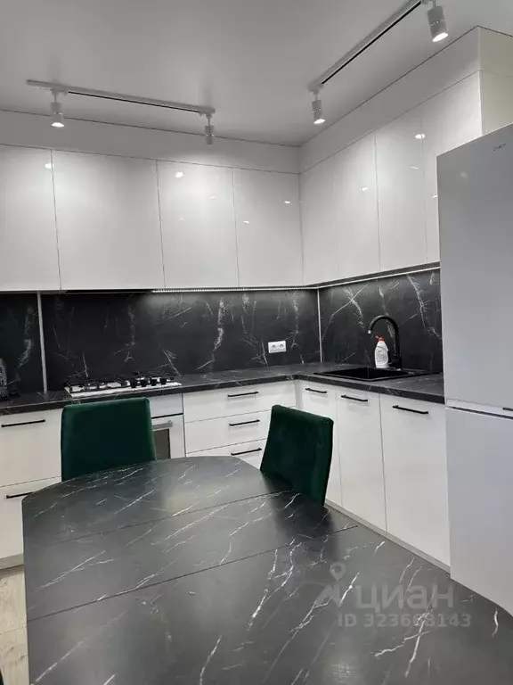 1-к кв. Адыгея, Майкоп Краснооктябрьская ул., 9 (60.0 м) - Фото 2