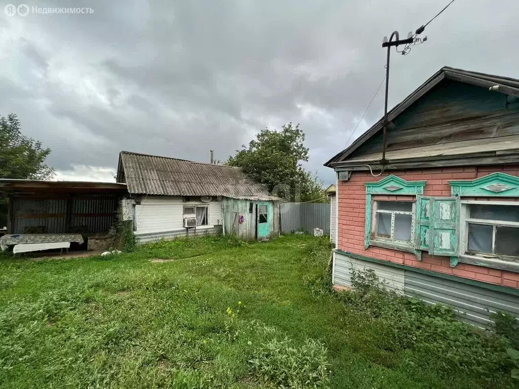 Дом в Саратовская область, село Воскресенское (40 м) - Фото 1