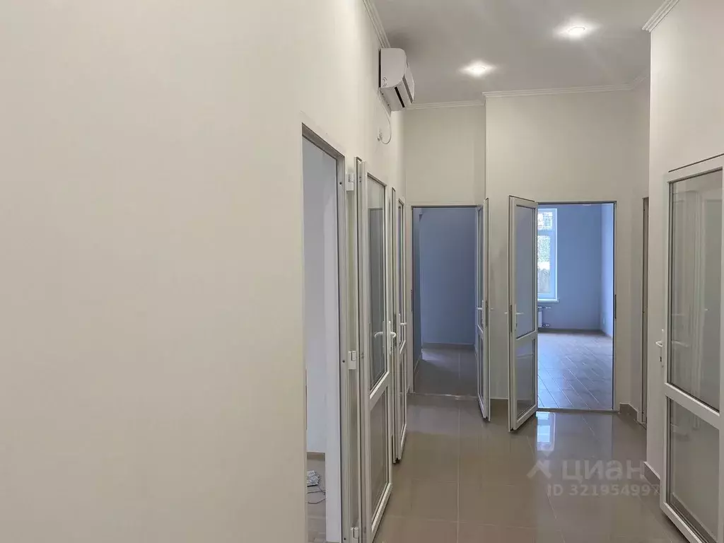 Офис в Севастополь ул. Новороссийская, 29 (130 м) - Фото 0