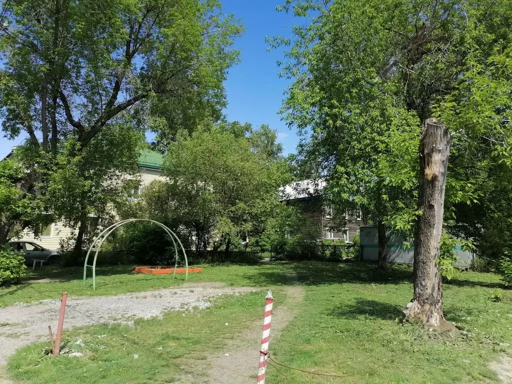 3-к кв. Омская область, Омск Городок Нефтяников мкр, пер. ... - Фото 1