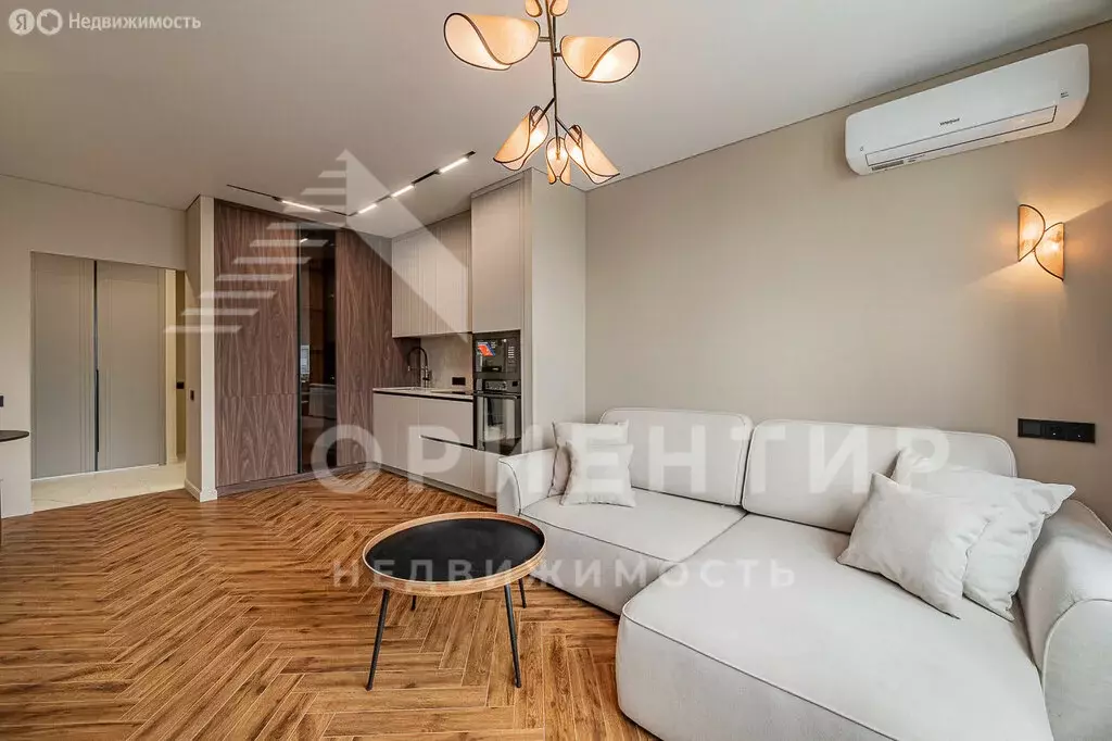 2-комнатная квартира: Екатеринбург, улица Шейнкмана, 90 (50 м) - Фото 0