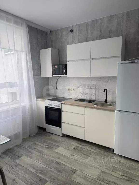 1-к кв. Тюменская область, Тюмень ул. Василия Подшибякина, 9 (33.0 м) - Фото 1